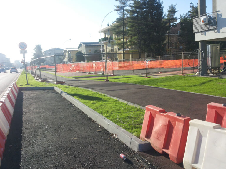 Lavori di costruzione di una strada eseguiti da Arosio